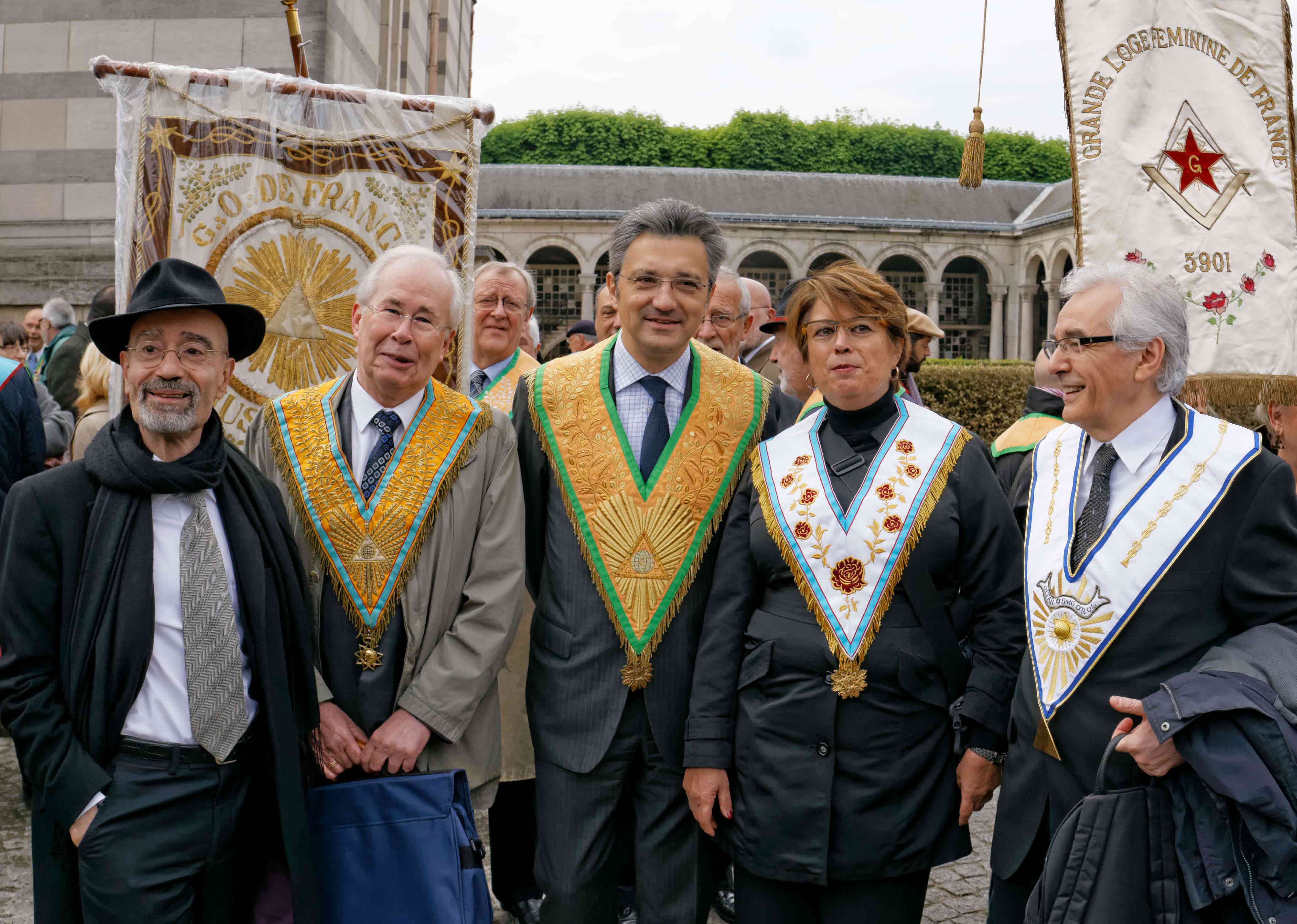 Les Grands Maîtres, devant le Crématorium du Père Lachaise