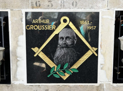 plaque Arthur Groussier