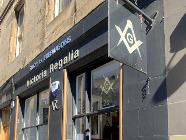 Victoria regalia 1